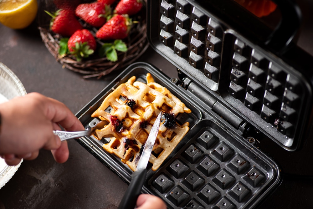 how to clean a waffle maker
