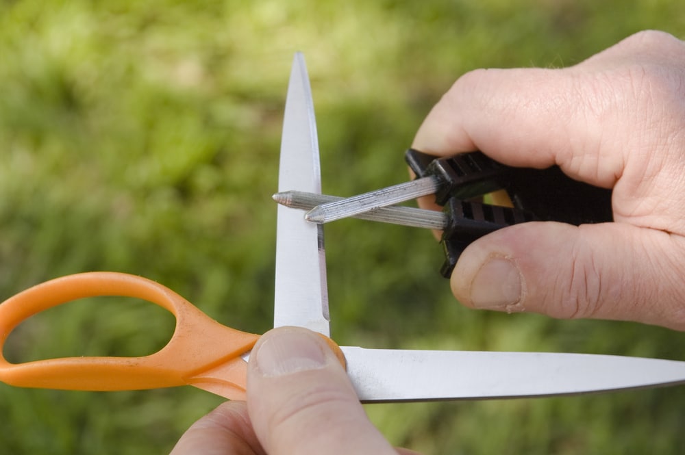 how to sharpen scissors with a knife sharpener